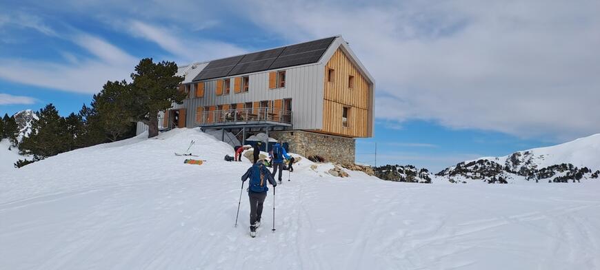 Arrivée au nouveau refuge de Campana Arrivée au nouveau refuge de Campana