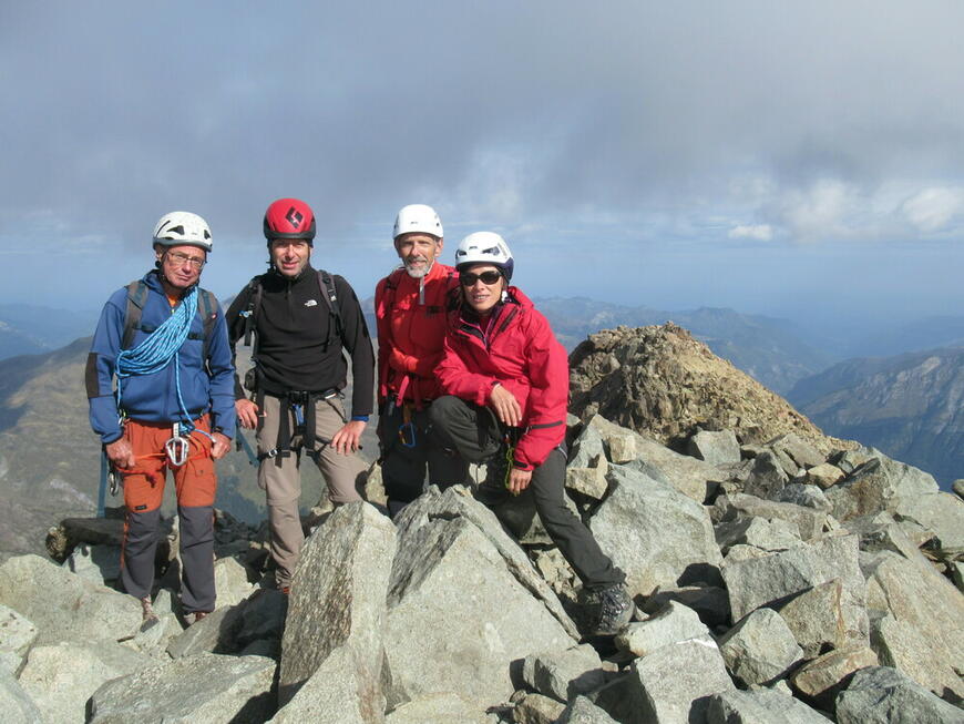 Pic d'Ossau 2884 m Pic d'Ossau 2884 m