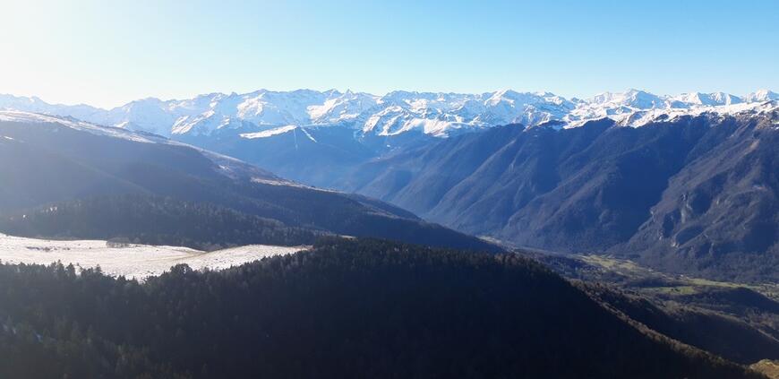 Vue sur les 3000 du luchonais Vue sur les 3000 du luchonais